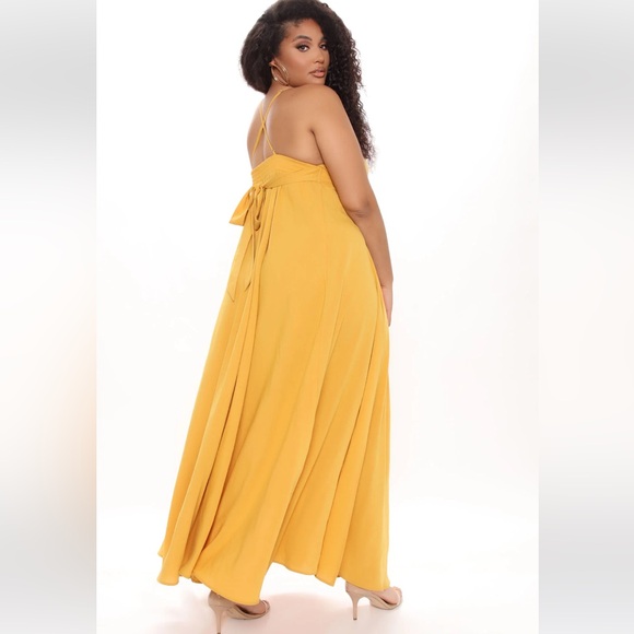 Fashion Nova size 1X Mustard Flowy Maxi Dress - Picture 4 of 6